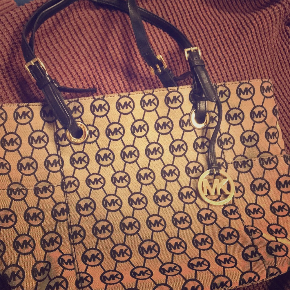 MK purse